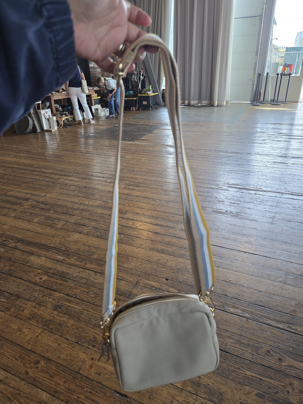 Genuine Leather Women's Cream Crossbody Bag - Made In Italy w/ New Strap